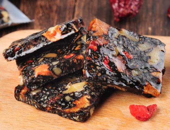 阿胶固元膏什么时候吃最好 每日二次每次30g早饭前晚饭后吃