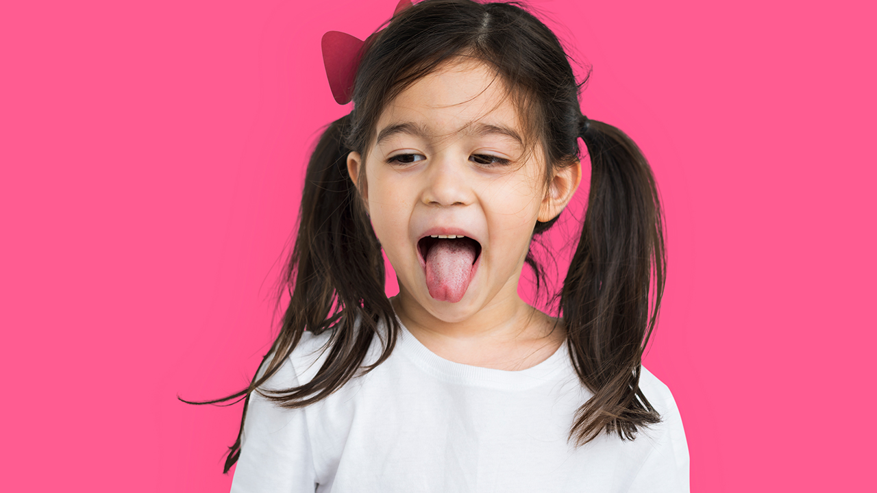 小孩口臭舌苔白厚是怎么回事？孩子舌苔白厚口臭怎么办？