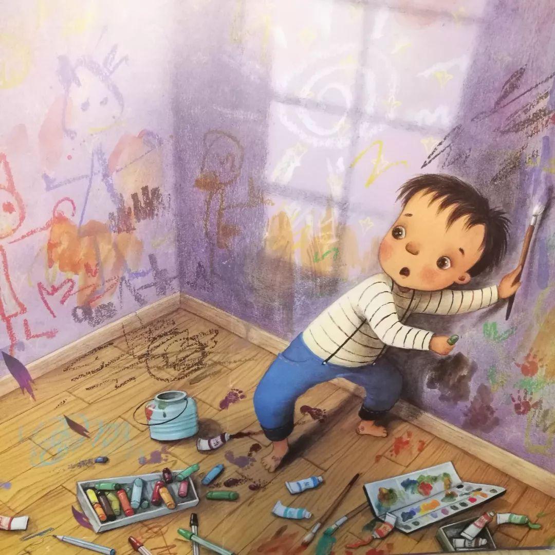 “撕纸、乱画、扔扔扔”，家长别烦，这是宝宝长智力的表现