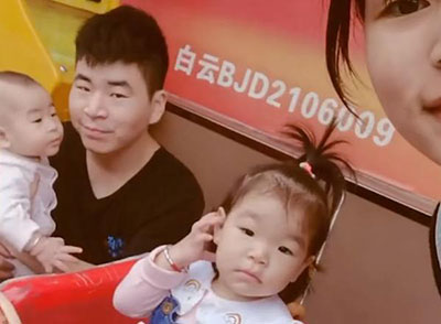 宝妈吐槽一家四口3个人共用一张脸！网友你不无辜