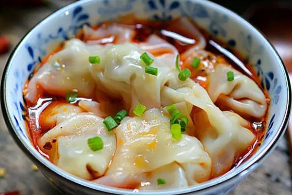 抄手的包法是什么?煮抄手冷水下锅还是热水下锅?