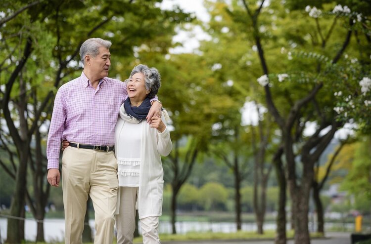 眉毛长的人会比较长寿？辟谣眉毛变长，主要有3个原因