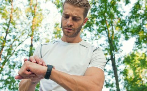 阳虚火旺有什么症状 阳虚火旺的症状有哪些 阳虚火旺有什么表现