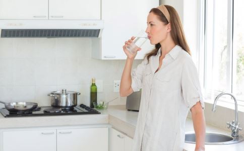 为什么一来例假就便秘 女人怎样预防便秘 经期便秘的原因是什么