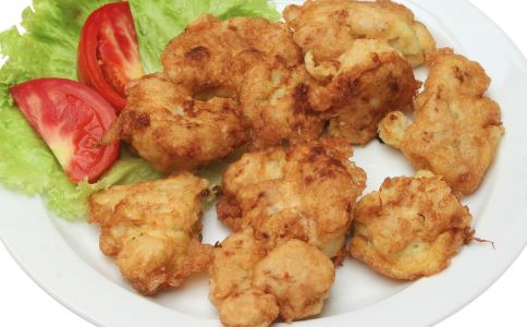 产后饮食有哪些注意事项 产后哺乳要远离哪些食物 产后下奶吃什么好