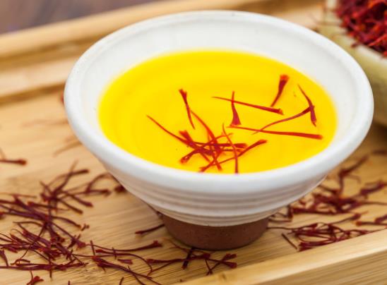 藏红花孕妇喝了会流产吗 活血化瘀引起子宫收缩导致流产