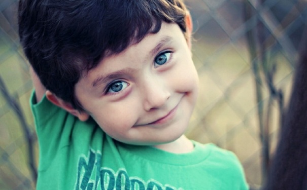 眼白发黄是怎么回事?眼白发黄是为什么呢?