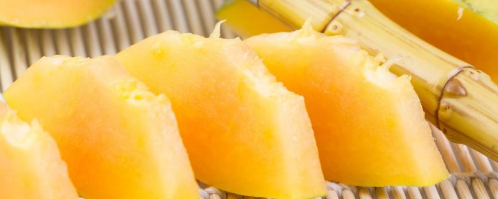 哈密瓜有什么好处 哈密瓜的好处有哪些 吃哈密瓜要注意什么