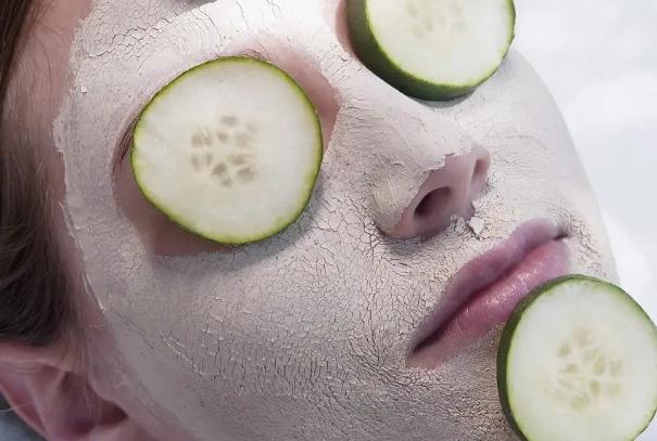 黄瓜敷脸怎么做?黄瓜水敷脸有什么好处?