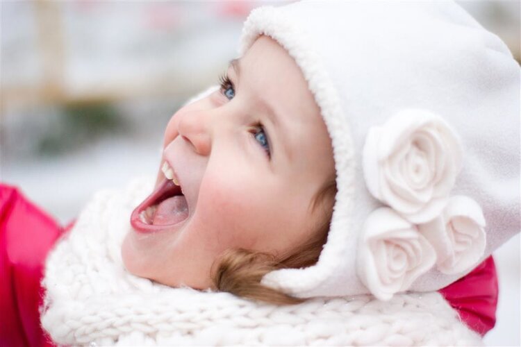 天气一冷宝宝两颊就红扑扑的?这样护理更有效!