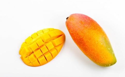 吃芒果有什么好处 芒果的好处有哪些 吃芒果要注意什么