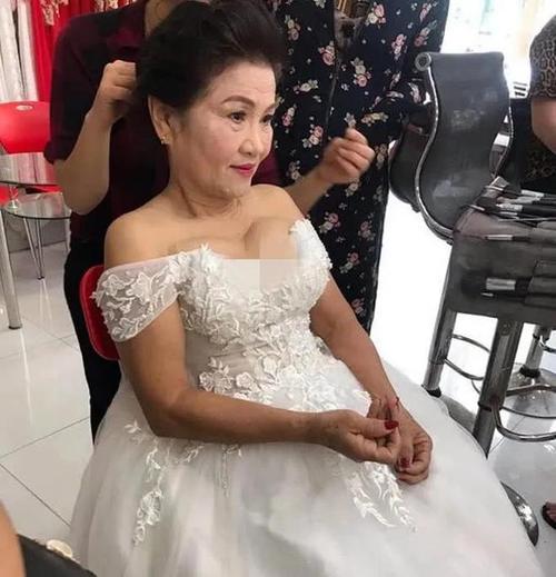 我强睡年轻漂亮的继坶1 我强睡年轻漂亮的继坶1