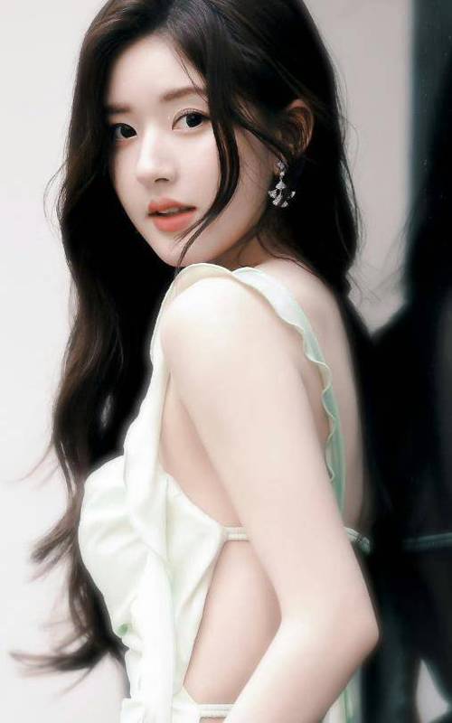 沪一男子出门频频裸露臀部！女邻居崩溃