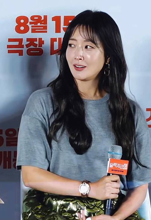 月子中心好还是请月嫂在家好 月子中心好还是请月嫂在家好