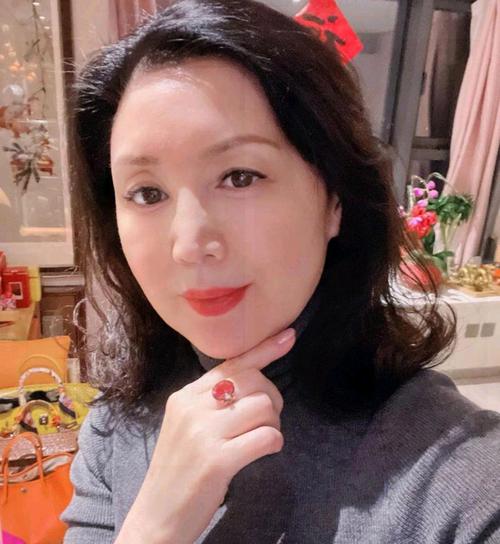 香港保姆工装_急招保姆去香港 香港保姆工装_急招保姆去香港