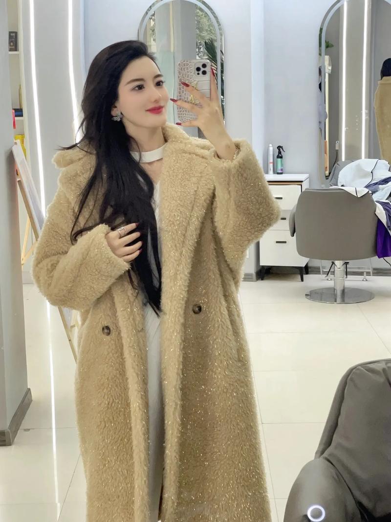 椰树集团猛男直播带货引热议 椰树集团猛男直播带货引热议