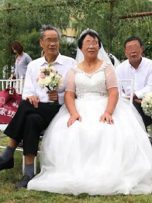 无实际控制人(有控股股东无实际控制人)