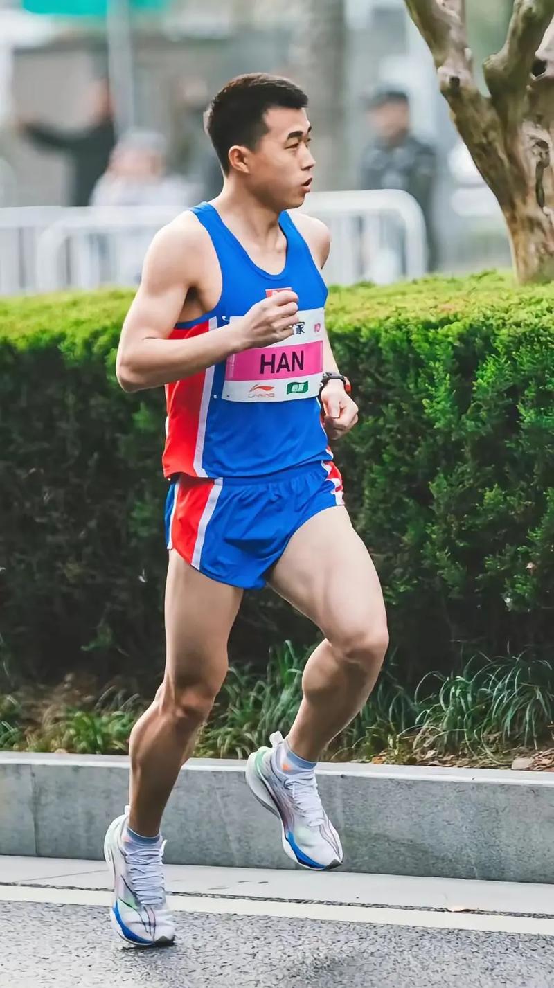 韩国明星韩佳人个人资料