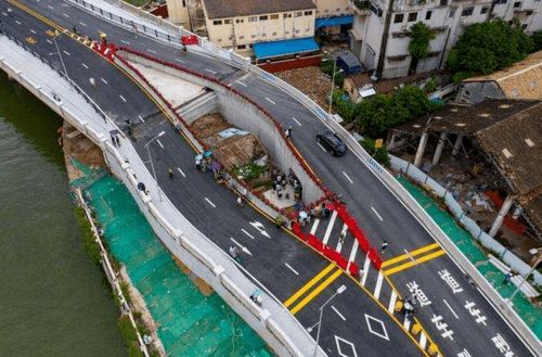 搬家男主人拿什么东西好