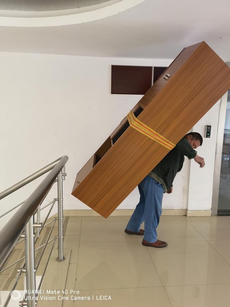 搬家公司的车可以带客户吗 搬家公司的车可以带客户吗