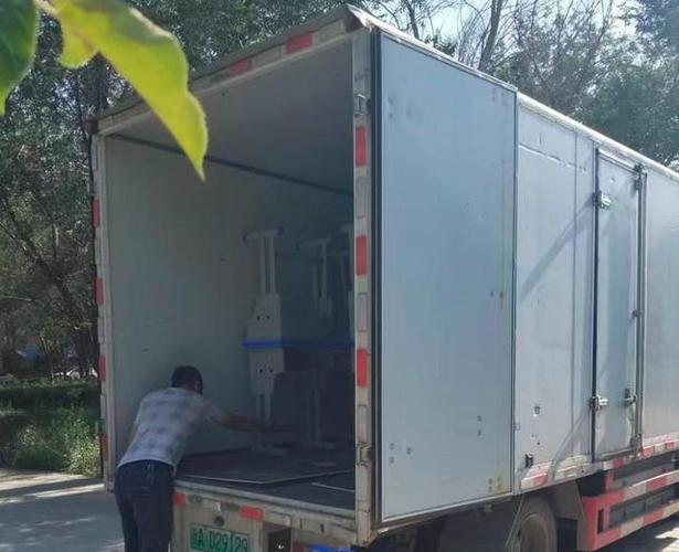 搬家公司我需要上车吗