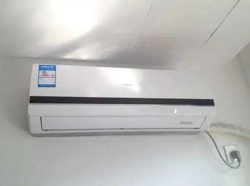 老式热水器没热水了几秒钟又出现什么情况