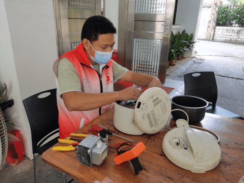 海信电视连接机顶盒的方法 海信电视连接机顶盒的方法