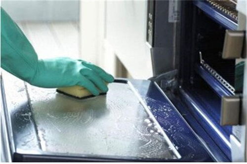 太阳能热水器温度达到90度以上,是不是上水上不去（检查机器运行是否正常开启