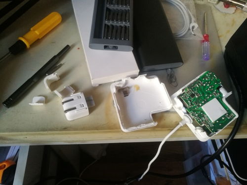 阿里斯顿壁挂炉水滴红色常亮 应该如何排查原因