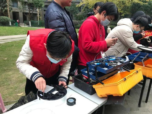 液晶显示器最近一会黑屏一会正常,就这样一闪一闪的!前几天黑屏还能够通过 液晶显示器最近一会黑屏一会正常,就这样一闪一闪的!前几天黑屏还能够通过