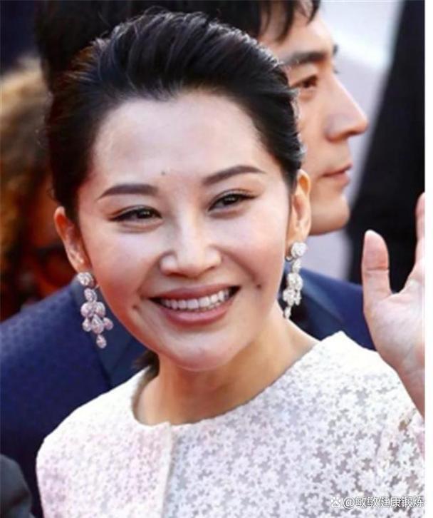 全面新生儿脐炎症状 肚脐发炎红肿需小心 全面新生儿脐炎症状 肚脐发炎红肿需小心