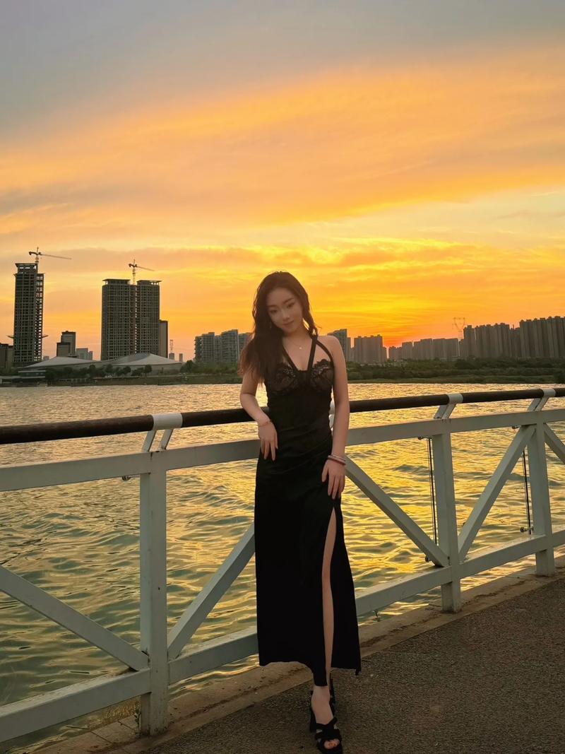 指甲月牙白越多越健康吗 月牙可不是健康的“血条” 指甲月牙白越多越健康吗 月牙可不是健康的“血条”