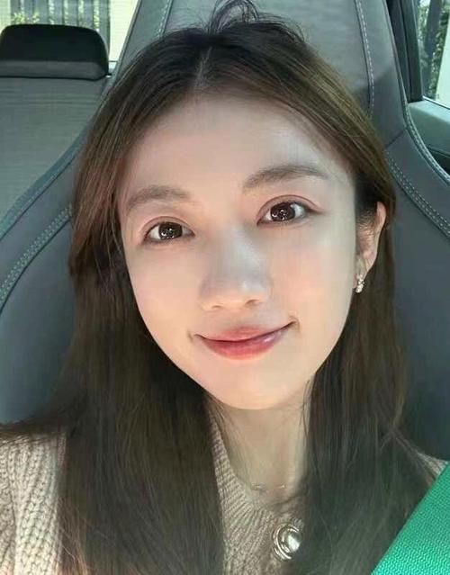 大腿根内侧瘙痒是不是艾滋病