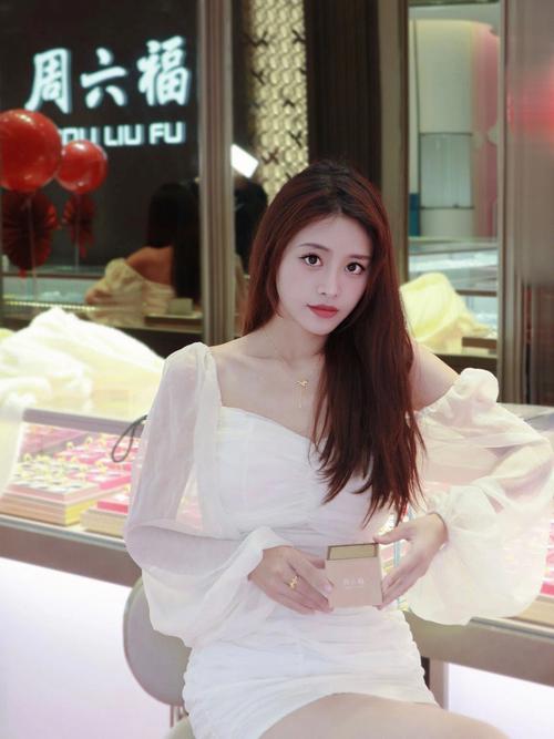 进行性核上性麻痹的治疗有哪些有效药物？