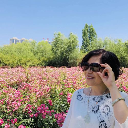 什么是老年人龋齿 浅谈老年人龋齿的原因和危害 什么是老年人龋齿 浅谈老年人龋齿的原因和危害