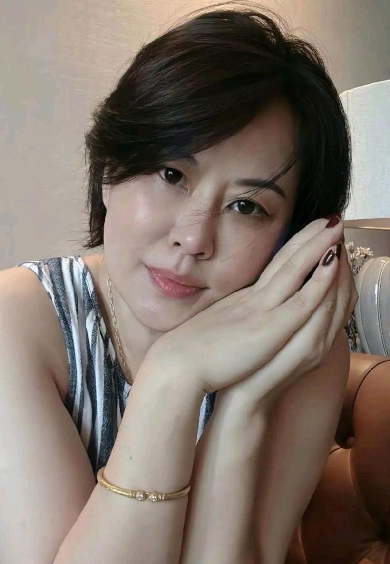 刚生小孩一个月腰痛怎么回事