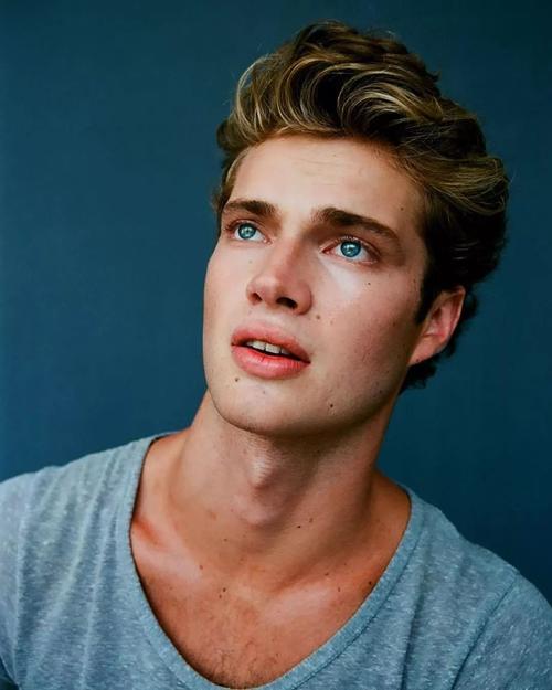 海清有几个孩子?-海清的儿子多大了 海清有几个孩子?-海清的儿子多大了