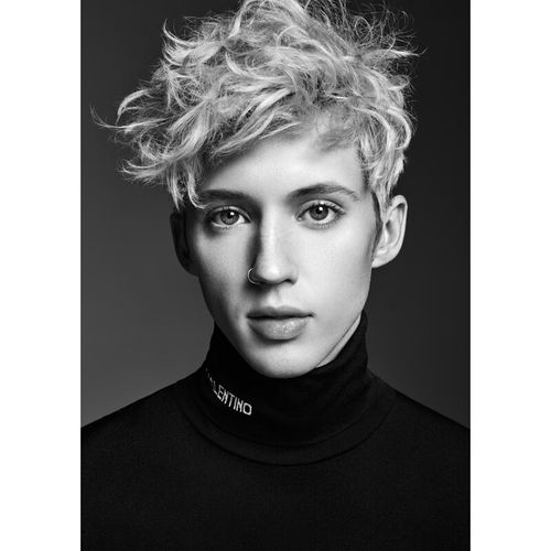 苗苗简介苗苗简历 苗苗简介苗苗简历