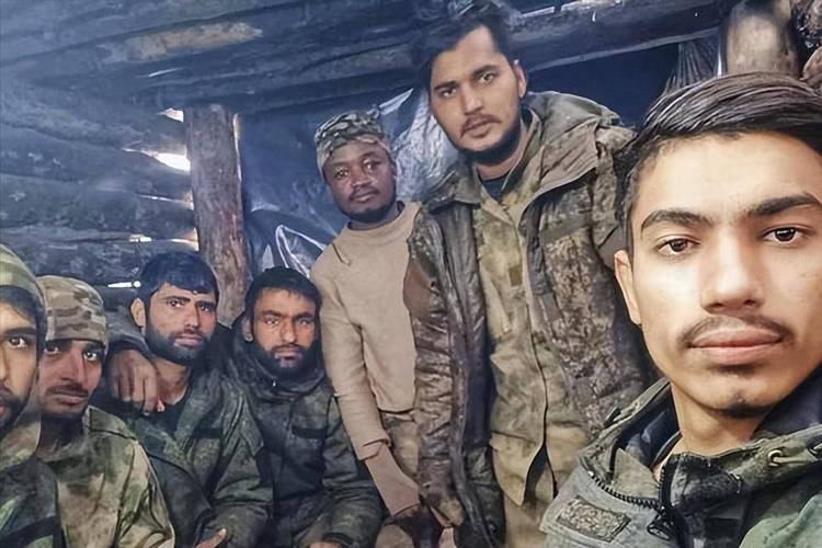 属虎的能认属狗的为干妈吗 属虎与属狗的是否相冲是什么意思？