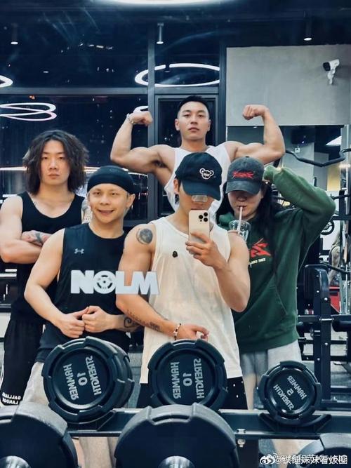 老年人多饮水的好处有哪些 老年人多饮水的好处有哪些