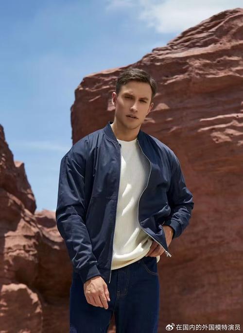 眼部有脂肪粒能用眼霜吗 简述三个引起脂肪粒的因素