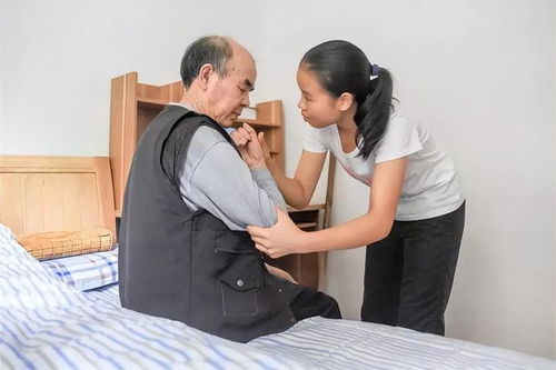 厨房瓷砖总是发黄油腻怎么处理