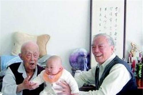 月嫂初级和高级的区别