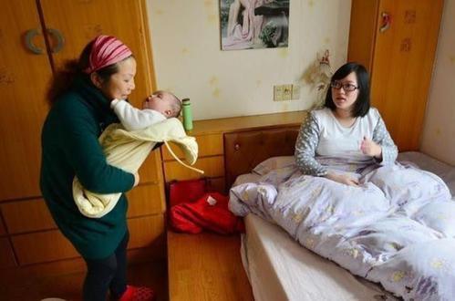 月嫂隐瞒发烧 月嫂生病了 月嫂隐瞒发烧 月嫂生病了