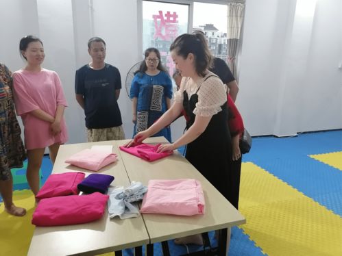 采茶女儿保姆采茶姑娘上茶山