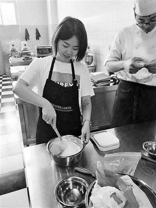 我爱男保姆应聘保姆(我爱男保姆介绍) 我爱男保姆应聘保姆(我爱男保姆介绍)