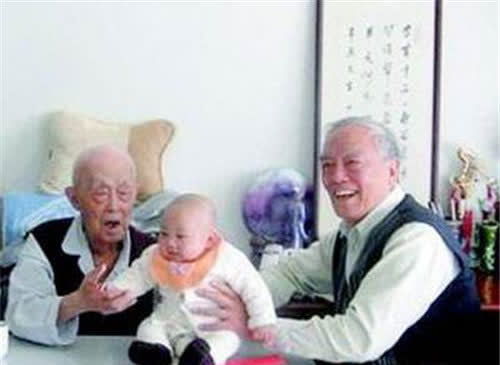 月嫂培训班培训费多少钱