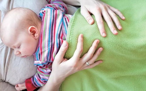 保姆戴上铁链保姆戴怎么干活