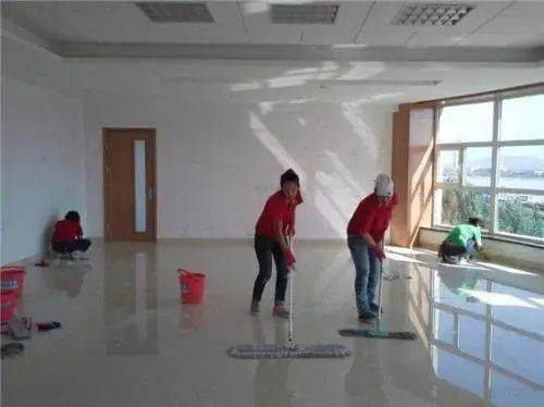 小雨滴保姆 小雨滴绘本故事 小雨滴保姆 小雨滴绘本故事