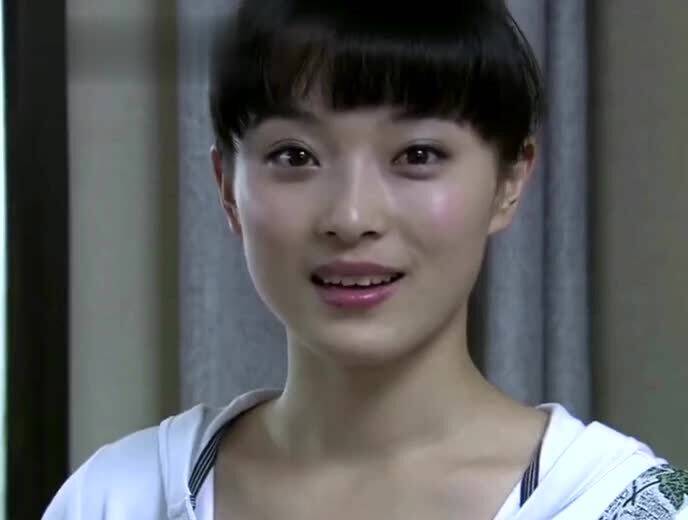 月嫂宝宝昏睡 月嫂躺着哄睡宝宝 月嫂宝宝昏睡 月嫂躺着哄睡宝宝